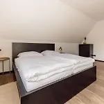 Apartman Bienenhaus *