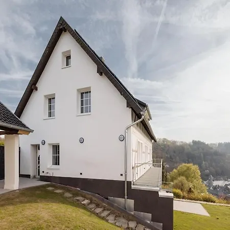 Bienenhaus * مونشاو