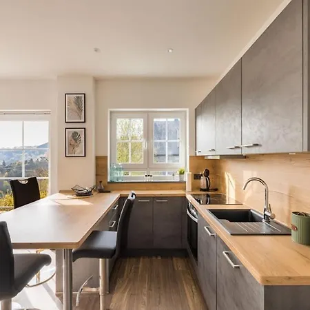 Bienenhaus * مونشاو