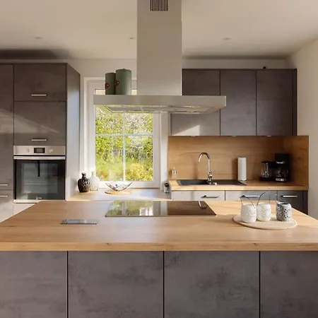 Bienenhaus * مونشاو