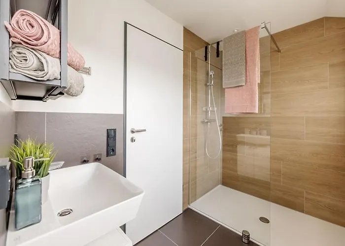 Bienenhaus Μονσάου